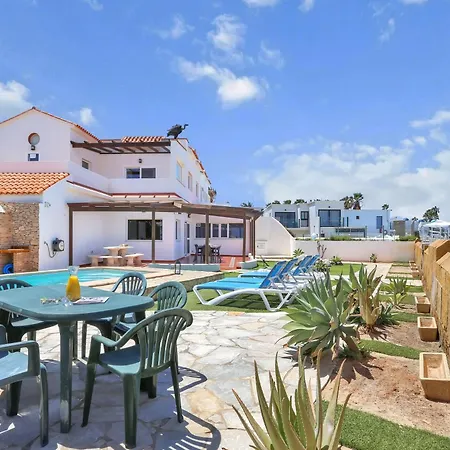 度假居 El Castillito Beachfront 科拉雷侯